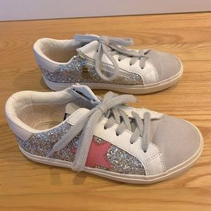 Girls Vintage Havana shoes.